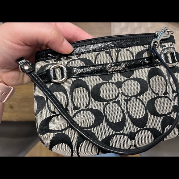 Coach canvas wristlet classic - Picture 4 of 5
